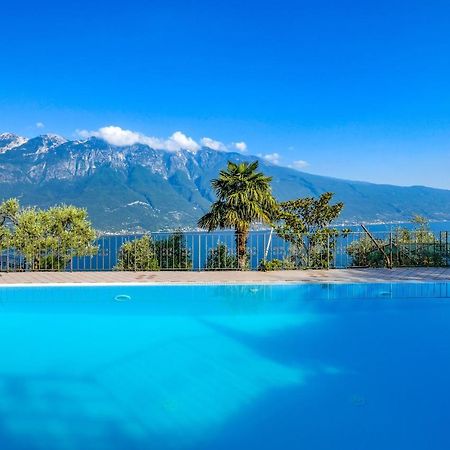 Casa Elka Residence Lake View And Pool By Garda Domus Mea Pieve  Zewnętrze zdjęcie