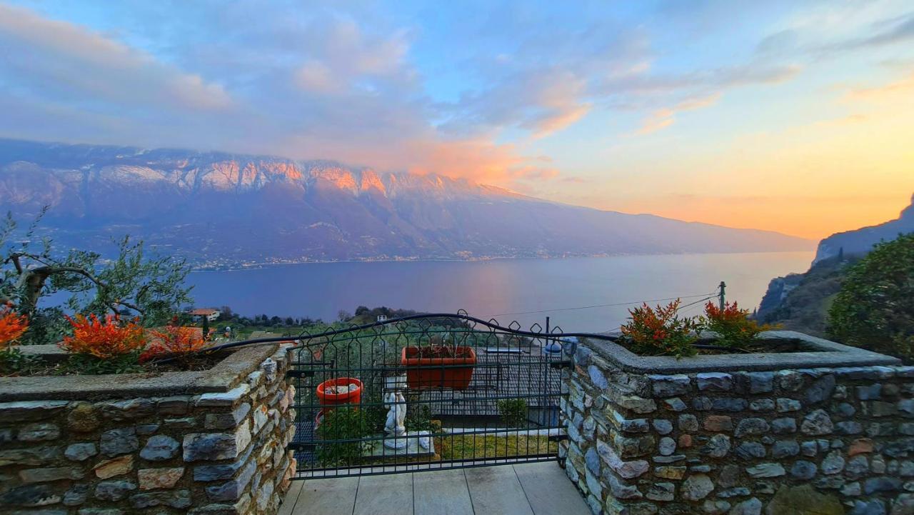 Casa Elka Residence Lake View And Pool By Garda Domus Mea Pieve  Zewnętrze zdjęcie