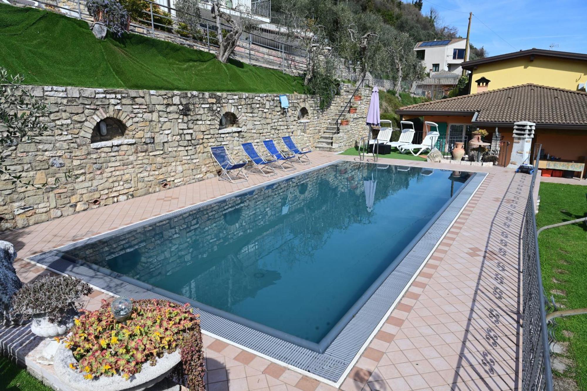 Casa Elka Residence Lake View And Pool By Garda Domus Mea Pieve  Zewnętrze zdjęcie